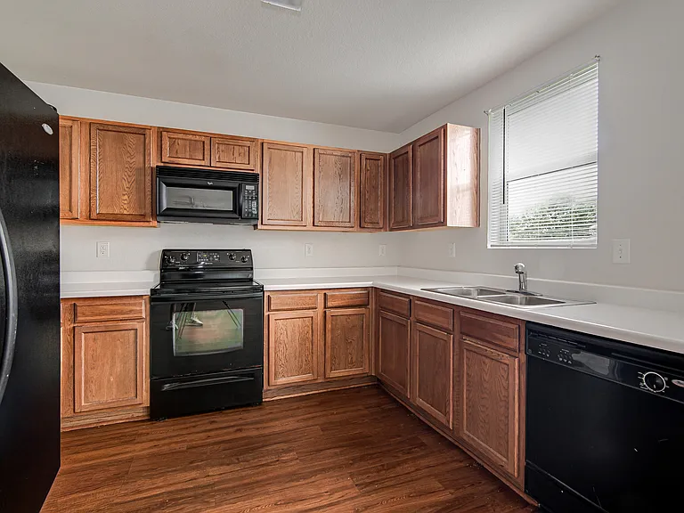 1420 Krista Dr — Photo 10