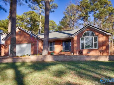 1671 Longleaf Dr NW, Huntsville, AL, 35806