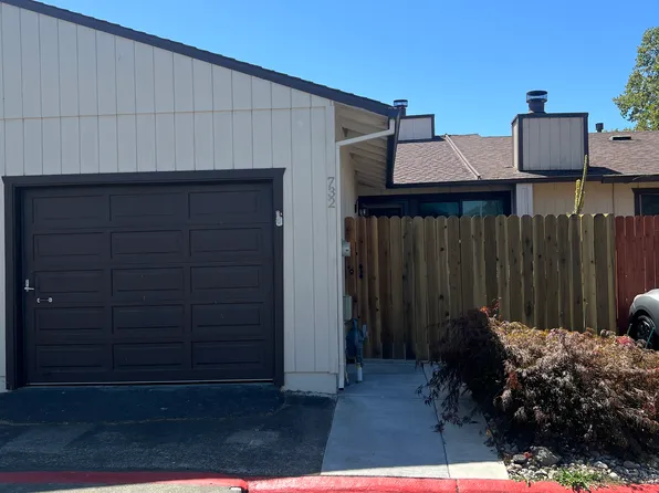 732 Blair Pl, Santa Rosa, CA 95401