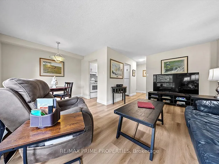 158 McArthur Ave #209 — Photo 12
