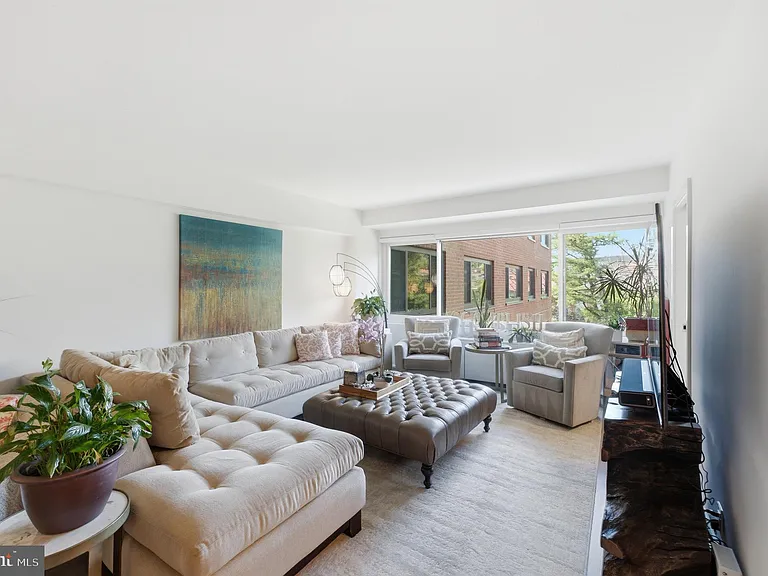 4201 Cathedral Ave NW #903W — Photo 16