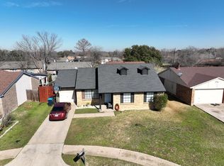 6937 Misty Glen Ct, Fort Worth, TX 76120