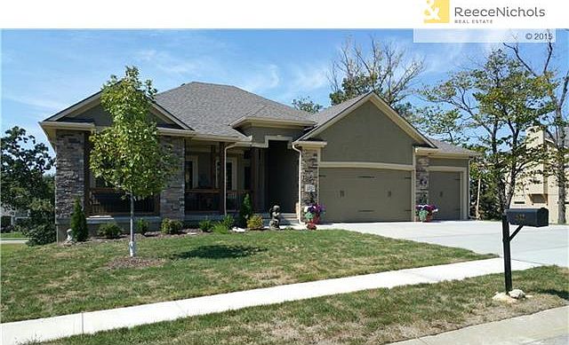 1st image of 832 SE Hillside Cir