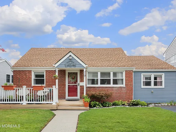 19 Collins Avenue, Port Monmouth, NJ 07758