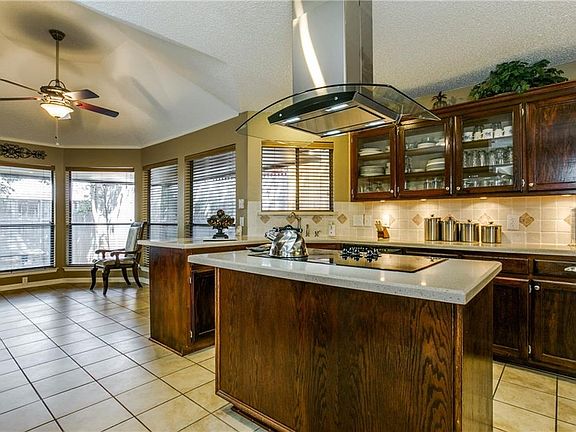 3rd image of 5209 Hidden Oaks Ct