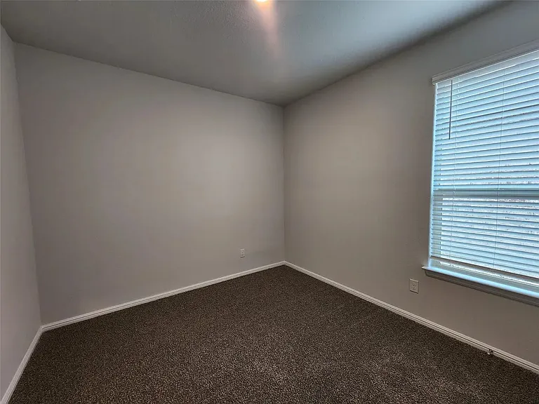8925 Old Rawhide Ln — Photo 10