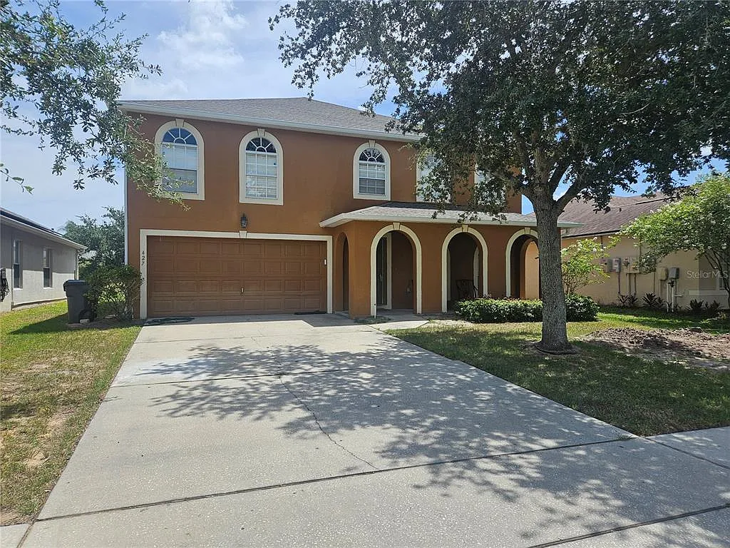 4 bed, 3.5 bath, 3014 sqft, $2,600 — Photo 2