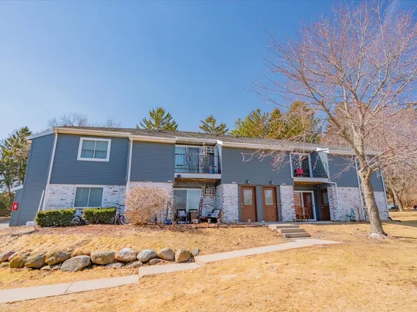 1208 Whispering Pines Way, Fitchburg, WI 53713
