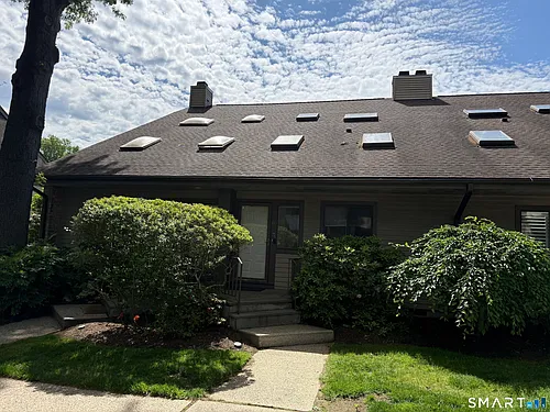 2289 Bedford St #D13 Photo 1