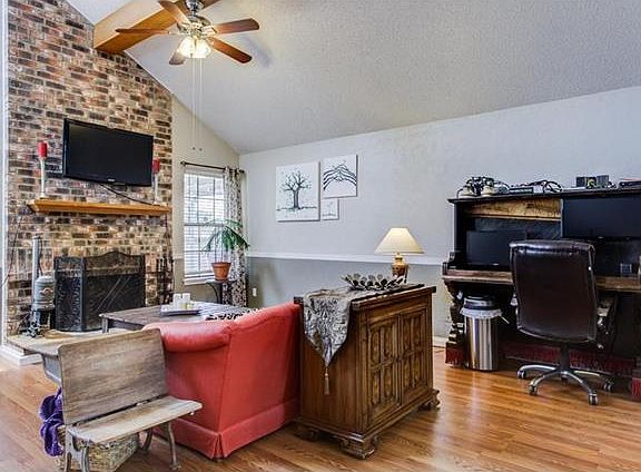 4th image of 5317 Barberry Dr