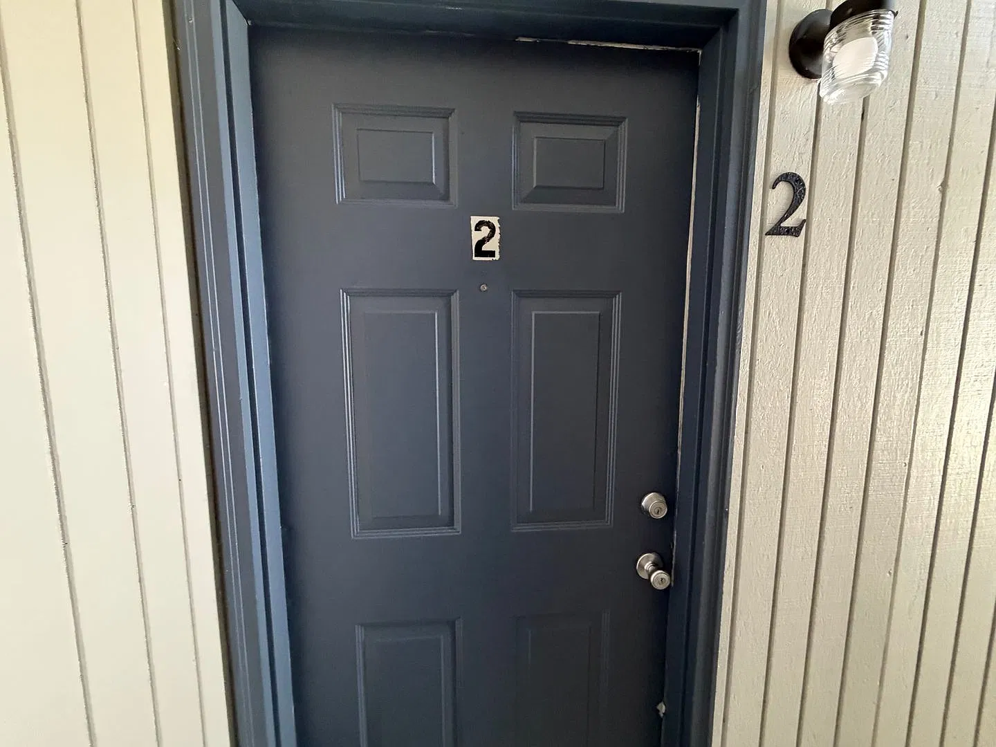 2 bed, 750 sqft, $1,045 — Photo 1