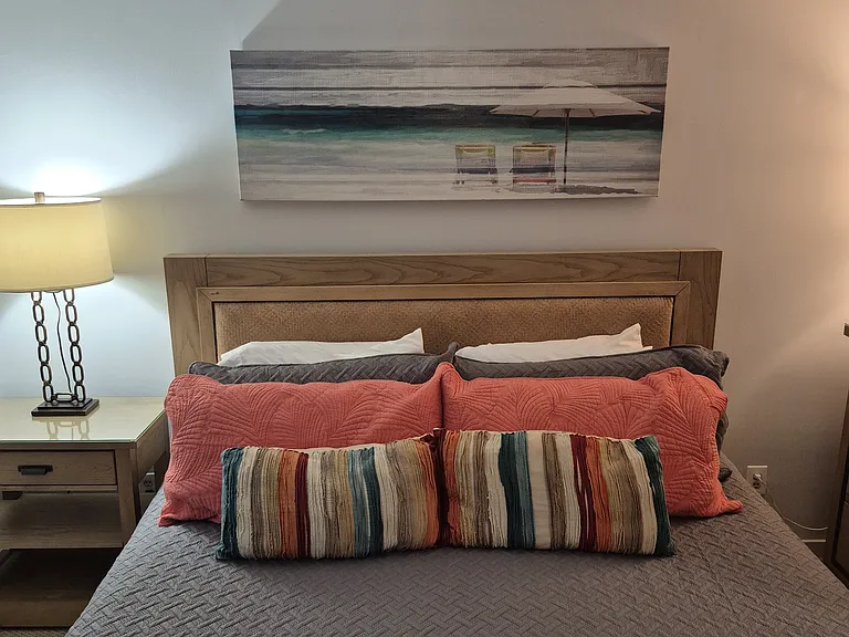 Bedroom 2 with King size bed