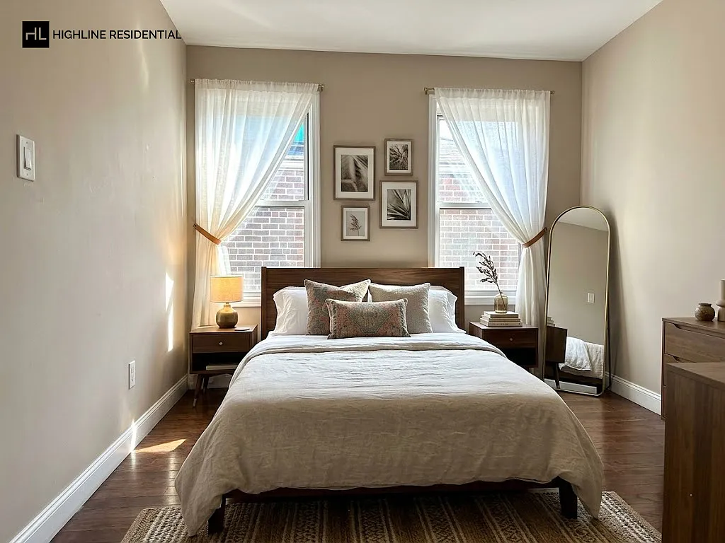 Building Photo - 24-31 81st St #2