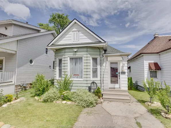 1108 Assumption St, Windsor, ON N9A 3C4