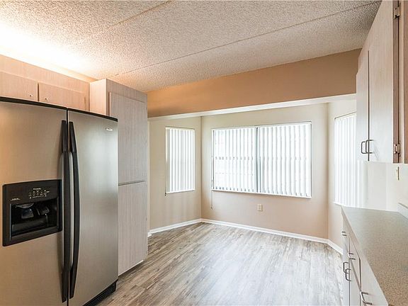 4th image of 8621 Shadblow Ct APT 4