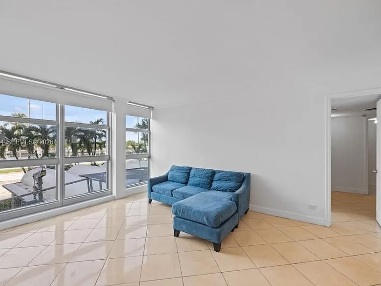 5055 Collins Ave #2K — Photo 5