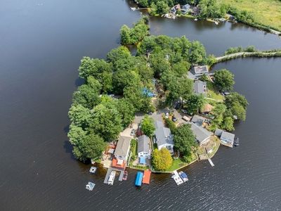 33 Woody Island Rd, Hopkinton, MA, 01748