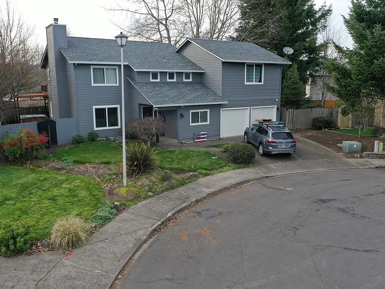 1555 SW Gilson Ct — Photo 2