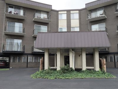 9840 S Pulaski Rd APT 205, Oak Lawn, IL, 60453