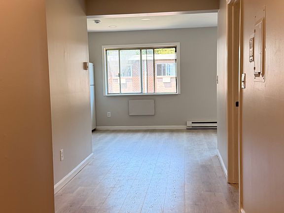 3rd image of 80 Claudia Dr