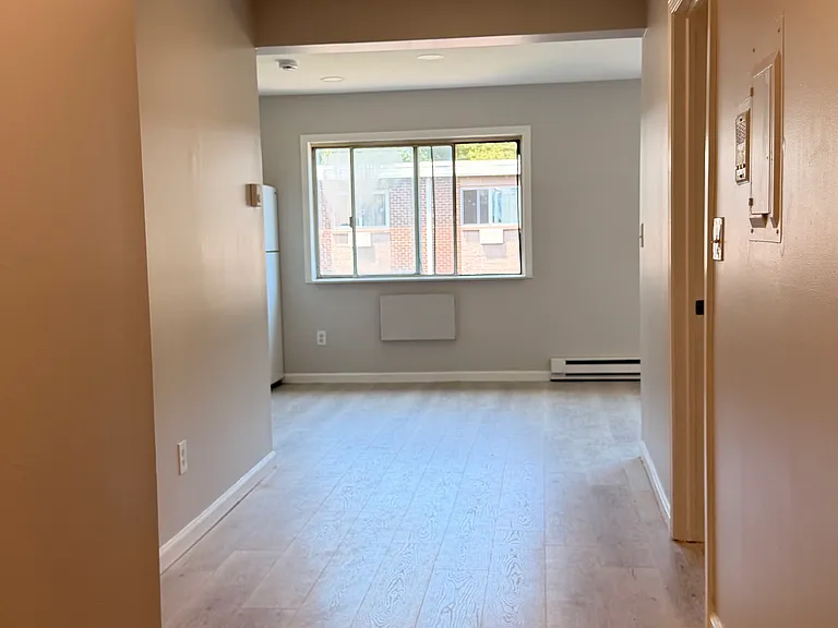 80 Claudia Dr — Photo 3