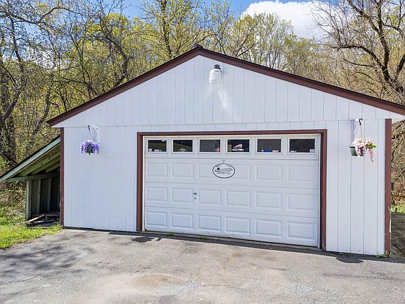 3rd image of 278 Meriden Road