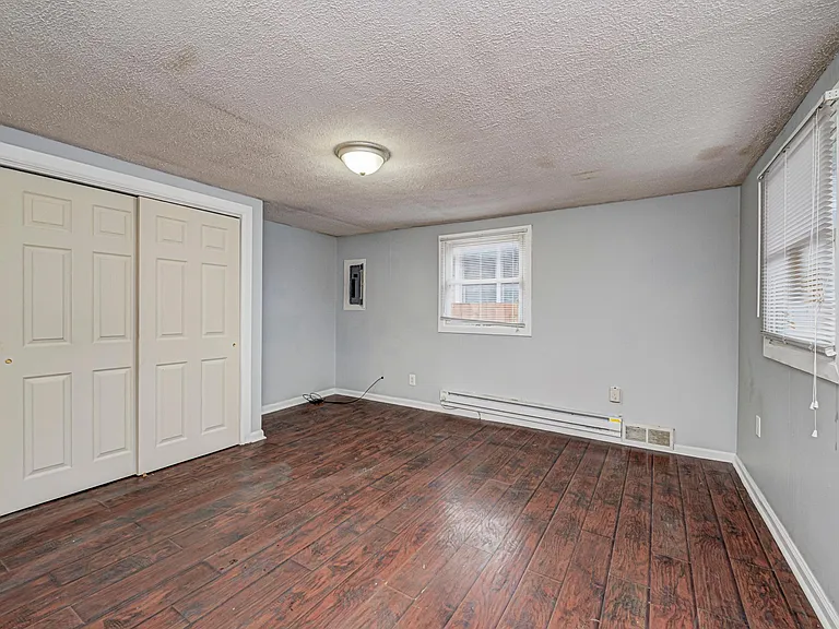 3232 S Emerson Ave #4 — Photo 6