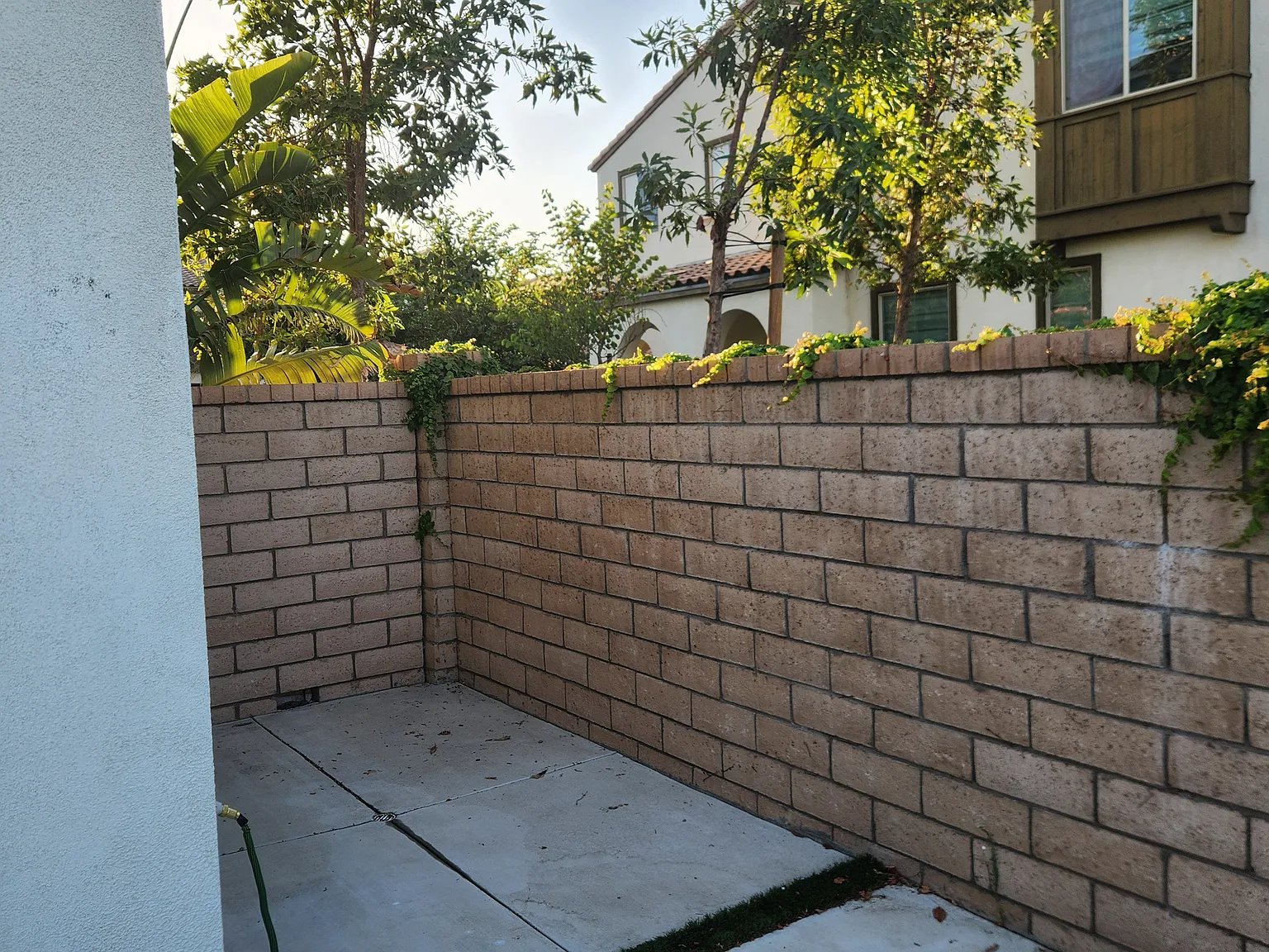 4 bed, 2100 sqft, $4,000 — Photo 3