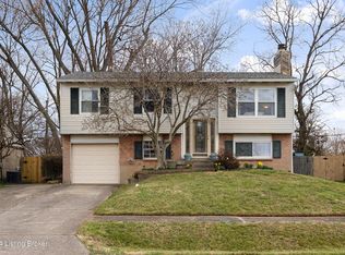 1805 Flagstaff Ct, Louisville, KY