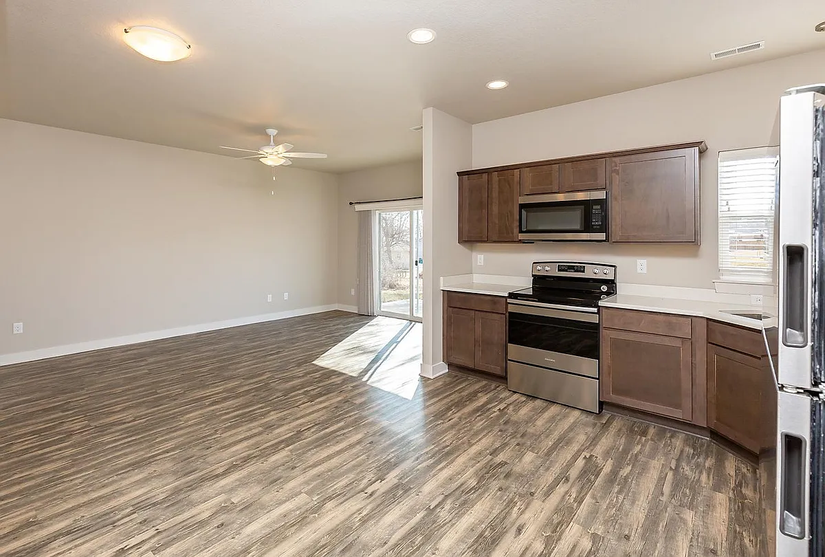 kitchen/ living - 1213 Greene St