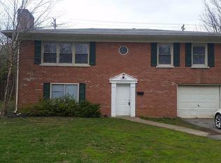 1824 Traveller Rd, Lexington, KY 40504