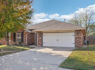 1601 Tara Dr, Moore, OK 73160