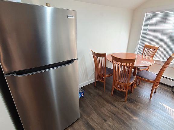 2nd image of 404 Henry St Floor 2