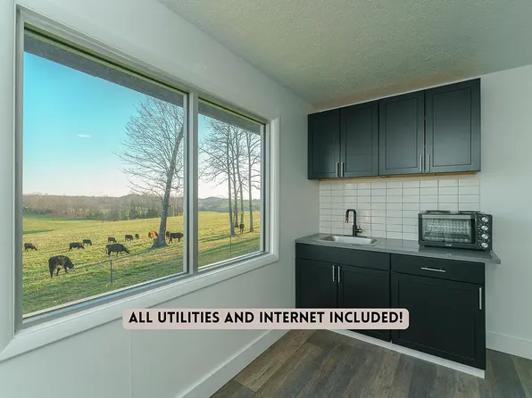 43 Vaughts Dr #A, Gainesville, MO 65655