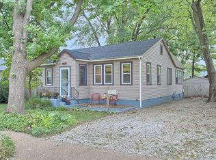 408 N Russell St, Champaign, IL 61821