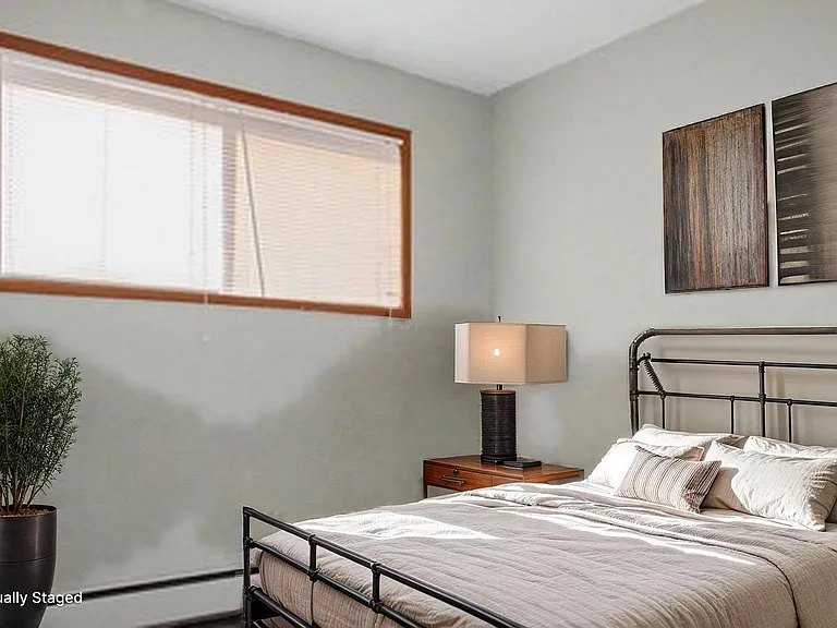 1019 Northmount Dr NW — Photo 9