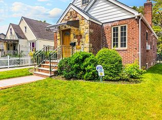 6544 168th St, Fresh Meadows, NY 11365