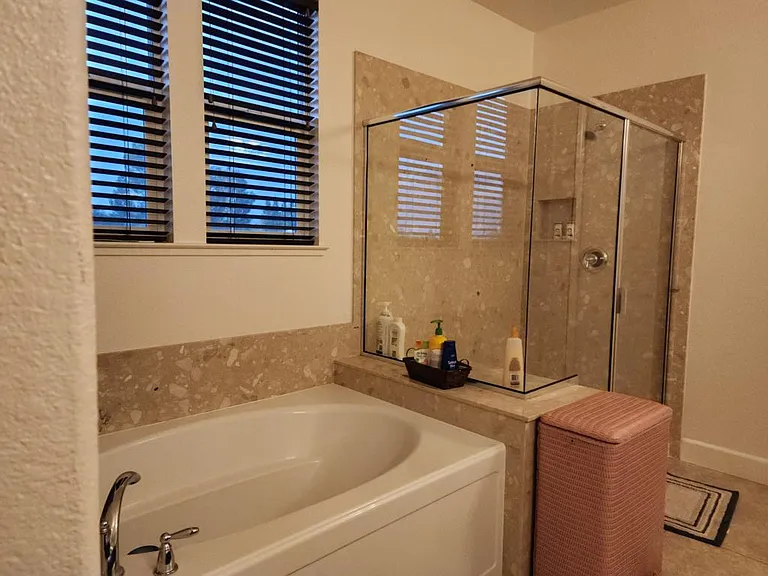5684 Saratoga Cir — Photo 30