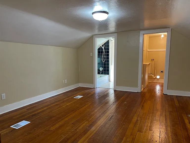 508 N Huron St #A — Photo 5
