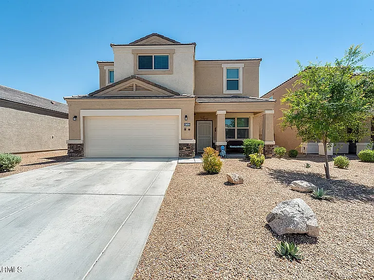 30235 W Avalon Dr — Photo 1