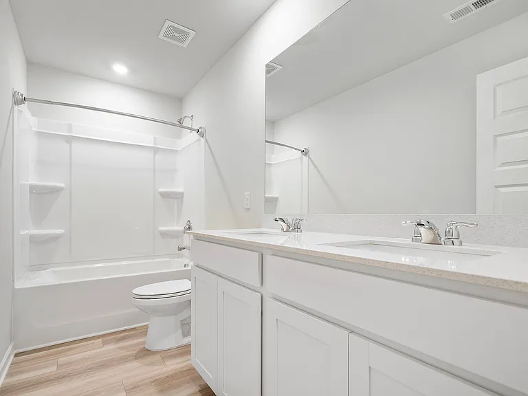 Upstairs bathroom 2