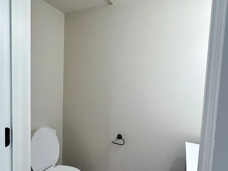 14 Walnut St NE #14 — Photo 11
