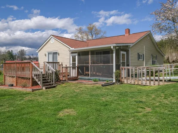 2094 State Highway 141, Murphy, NC 28906
