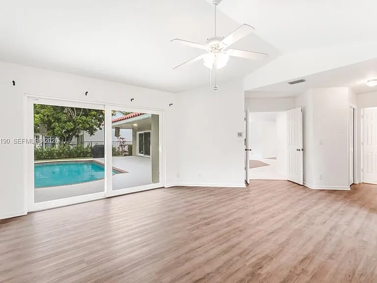 814 Heron Rd — Photo 13