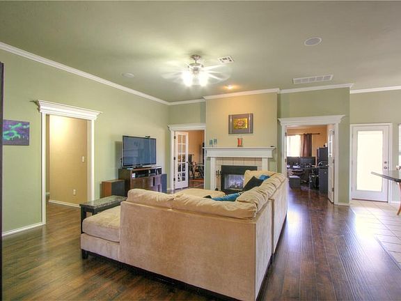 4th image of 2032 Wimberley Creek Dr