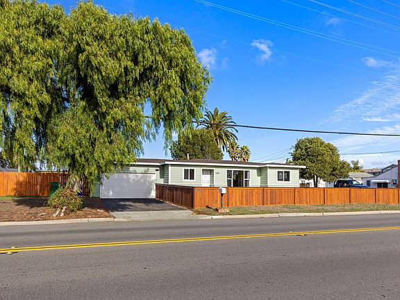 2nd image of 2538 Mesa Dr