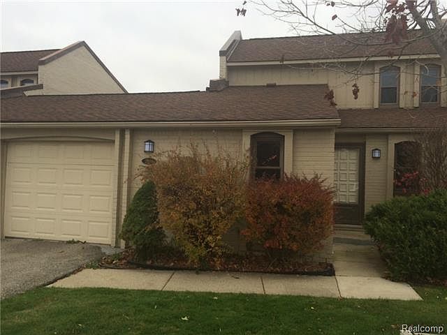 1st image of 2916 Moon Lake Dr #116