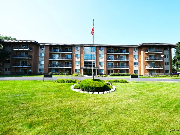 2234 S Goebbert Rd APT 422, Arlington Heights, IL 60005