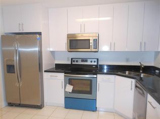 809 NW 208th Way, Hollywood, FL 33029
