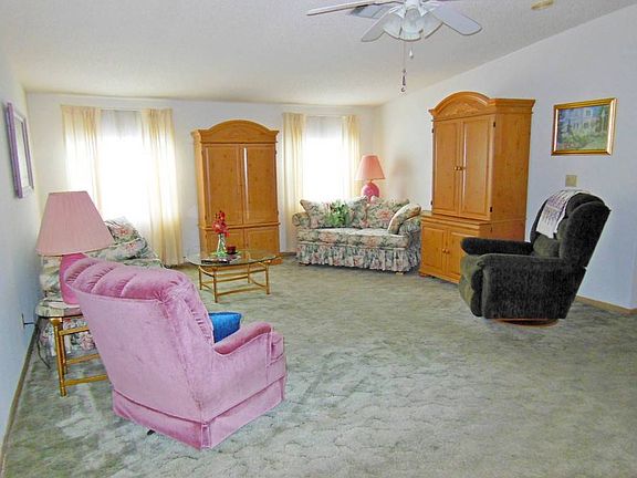 3rd image of 4610 Argyle Pl